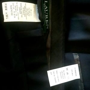 Ralph Lauren Navy Suit with pleated pants 38w 30L